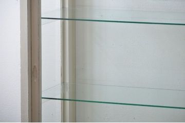 アンティーク家具　アンティークペイント　脚付きガラスケース(2)