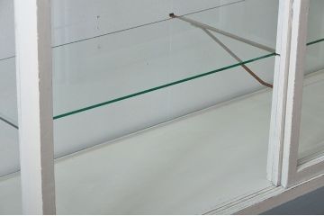 アンティーク家具　アンティークペイント　脚付きガラスケース(2)