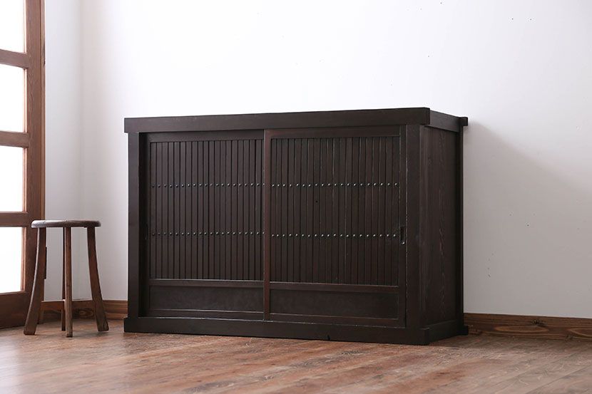 アンティーク家具　古民具・骨董 シックな四尺水屋箪笥サイドボード