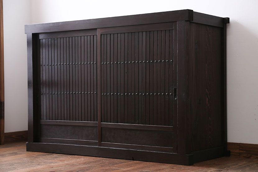 アンティーク家具　古民具・骨董 シックな四尺水屋箪笥サイドボード