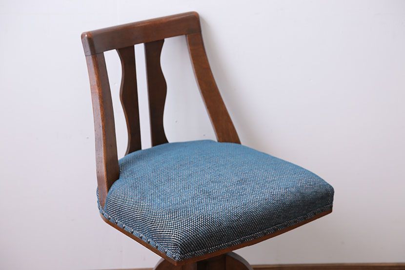 レトロ家具　アンティーク　レトロな回転椅子