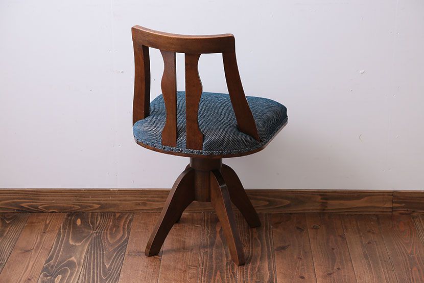 レトロ家具　アンティーク　レトロな回転椅子