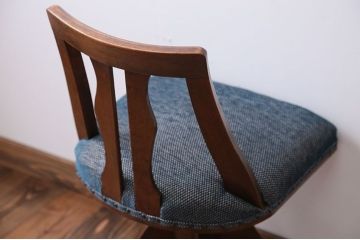 レトロ家具　アンティーク　レトロな回転椅子