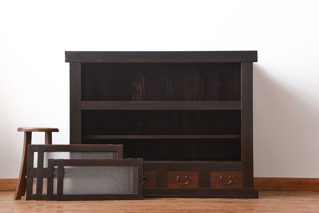 アンティーク家具　古民具・骨董　モダンな四尺水屋箪笥サイドボード