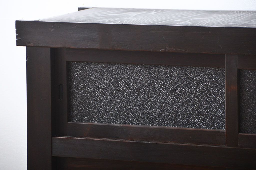 アンティーク家具　古民具・骨董　モダンな四尺水屋箪笥サイドボード