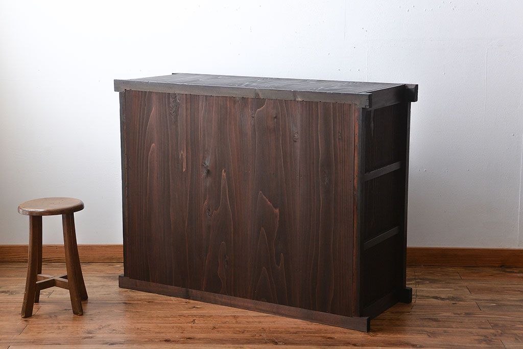 アンティーク家具　古民具・骨董　モダンな四尺水屋箪笥サイドボード