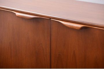 ヴィンテージ家具　北欧ビンテージ　マッキントッシュ製リビングボード