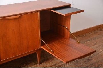 ヴィンテージ家具　北欧ビンテージ　マッキントッシュ製リビングボード