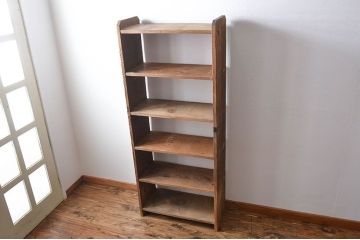 アンティーク家具　古い木のシンプルな本棚