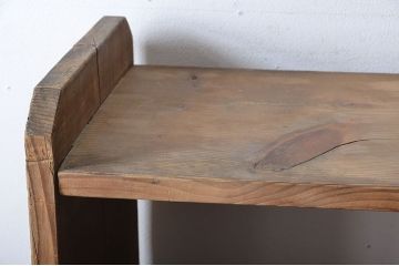 アンティーク家具　古い木のシンプルな本棚