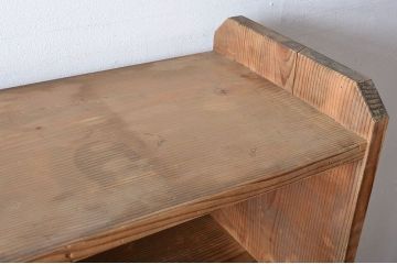 アンティーク家具　古い木のシンプルな本棚