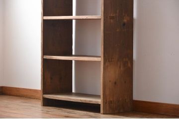 アンティーク家具　古い木のシンプルな本棚