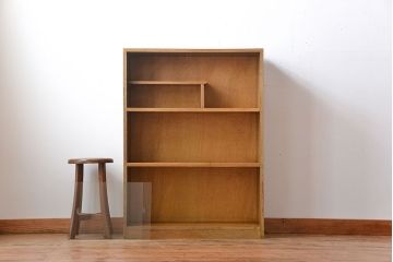 レトロ家具　アンティーク　飾り棚付きレトロな収納棚