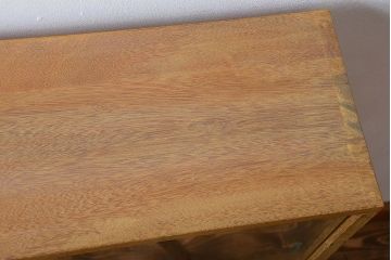 レトロ家具　アンティーク　飾り棚付きレトロな収納棚