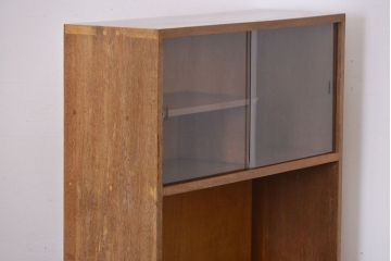 レトロ家具　アンティーク　飾り棚付きレトロな収納棚