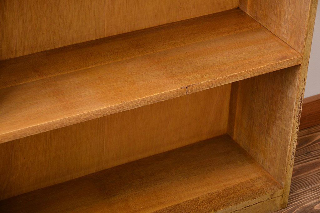 レトロ家具　アンティーク　飾り棚付きレトロな収納棚