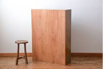 レトロ家具　アンティーク　飾り棚付きレトロな収納棚