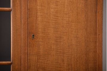 アンティーク家具　イギリスアンティーク　猫脚のキャビネット