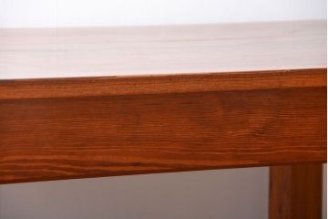 アンティーク家具　イギリスアンティーク　シンプルなダイニングテーブル