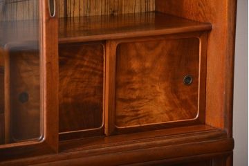 アンティーク家具　アンティーク　前面桑張りの上品な茶箪笥