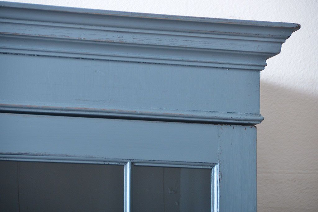 アンティーク家具　アンティークペイント　脚付きキャビネット