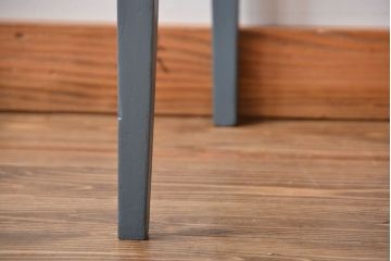 アンティーク家具　アンティークペイント　脚付きキャビネット