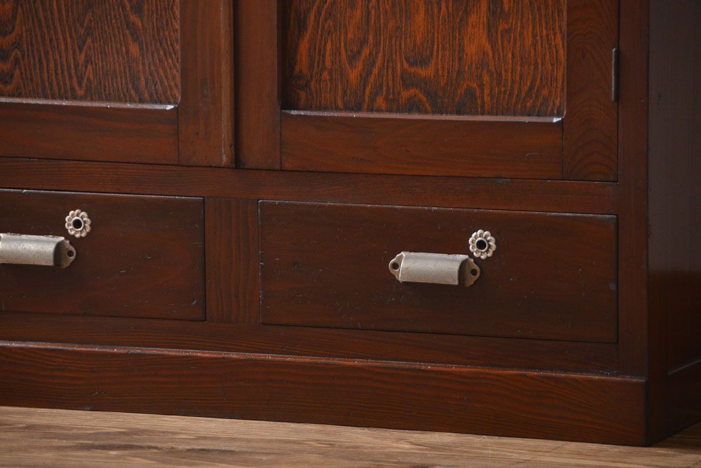 レトロ家具　アンティーク　レトロな本箱