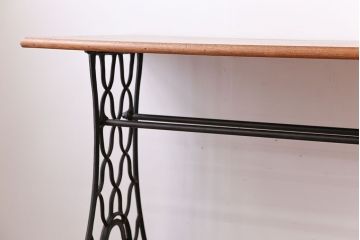 アンティーク家具　アンティーク　ミシンテーブル(1)
