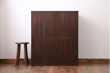 アンティーク家具　古民具・骨董　前面桐材の衣装箪笥(桐箪笥、桐たんす)