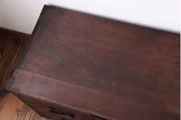 アンティーク家具　古民具・骨董　前面桐材の衣装箪笥(桐箪笥、桐たんす)