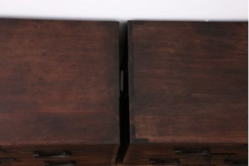 アンティーク家具　古民具・骨董　前面桐材の衣装箪笥(桐箪笥、桐たんす)