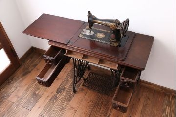 アンティーク家具　アンティーク　シンガー足踏みミシン(3)(シンガーミシン)