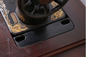 アンティーク家具　アンティーク　シンガー足踏みミシン(3)(シンガーミシン)