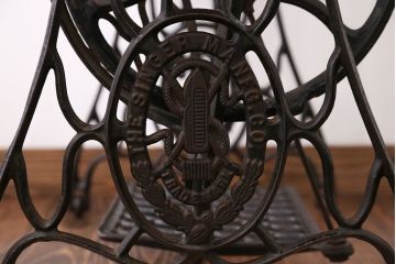 アンティーク家具　アンティーク　シンガー足踏みミシン(3)(シンガーミシン)