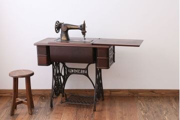 アンティーク家具　アンティーク　シンガー足踏みミシン(3)(シンガーミシン)