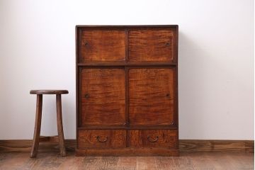 アンティーク家具　引き出し二杯付き!タモ材の収納戸棚