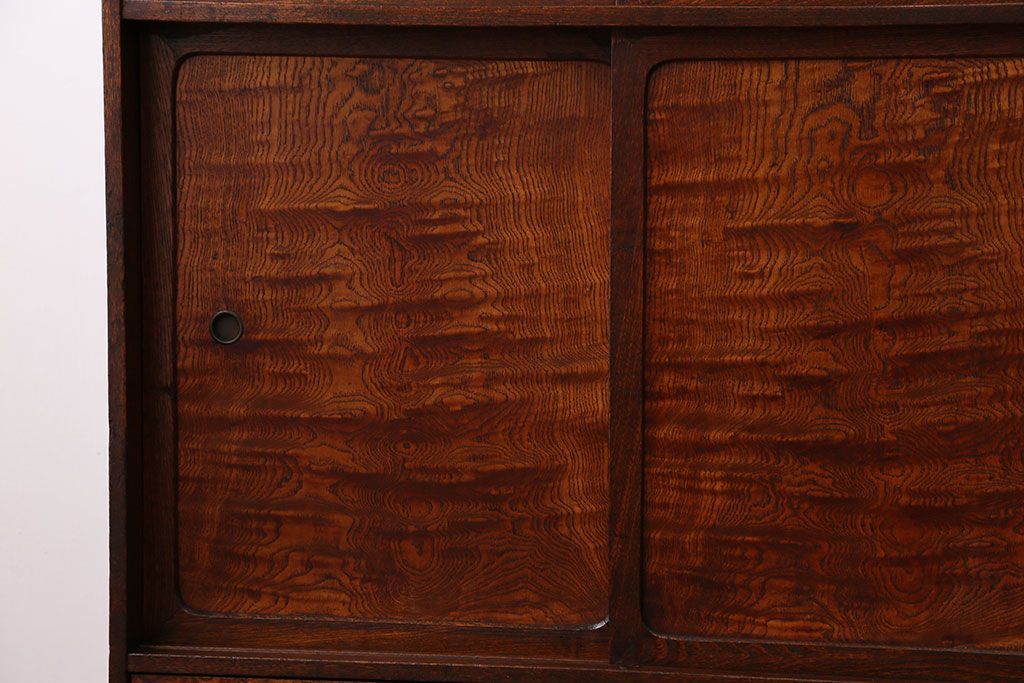 アンティーク家具　引き出し二杯付き!タモ材の収納戸棚