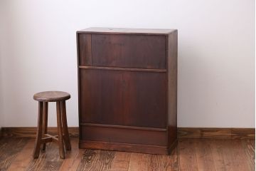 アンティーク家具　引き出し二杯付き!タモ材の収納戸棚