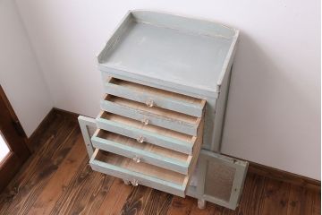 アンティーク家具　ガラスの取っ手のペイントデンタルキャビネット
