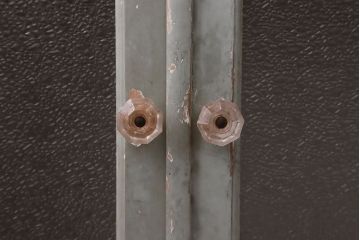 アンティーク家具　ガラスの取っ手のペイントデンタルキャビネット