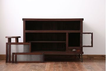 アンティーク家具　欅材!鉄脚付きダイヤガラス戸棚