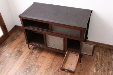 アンティーク家具　欅材!鉄脚付きダイヤガラス戸棚