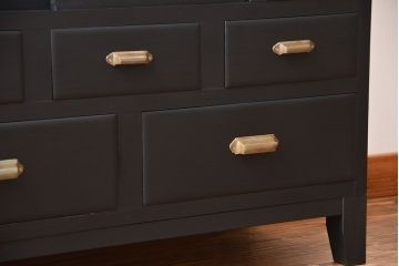 レトロ家具　昭和レトロ　モールガラス入り!脚付きペイント収納棚