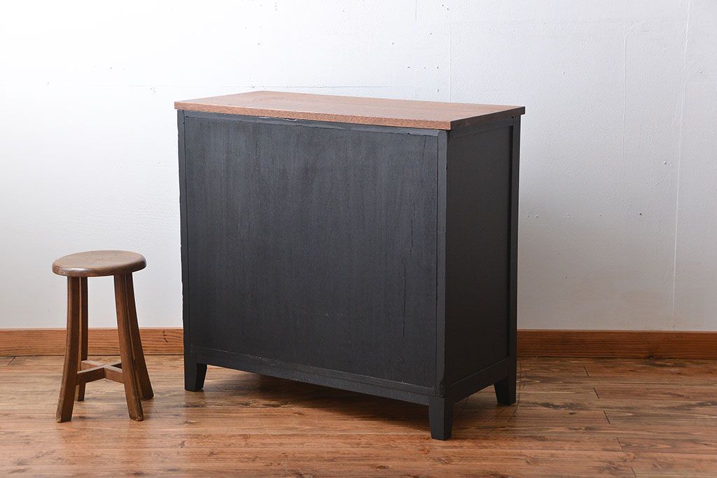 レトロ家具　昭和レトロ　モールガラス入り!脚付きペイント収納棚