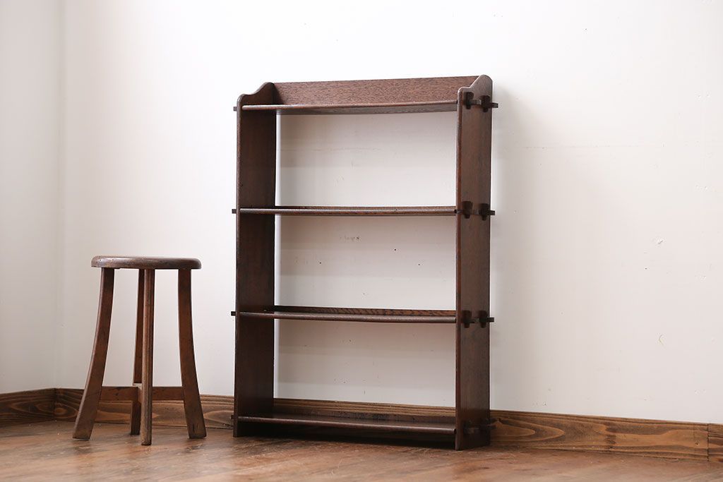 レトロ家具　昭和レトロ　小振りな本棚