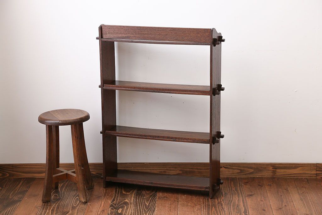 レトロ家具　昭和レトロ　小振りな本棚