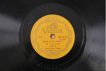 ジャンク品　レコードプレーヤー(蓄音機)　ビクターJRE-31