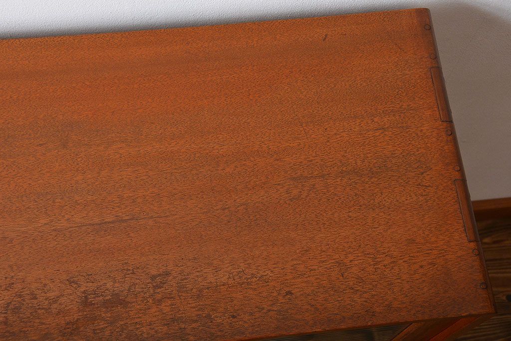 レトロ家具　昭和レトロ　モールガラス入りガラス戸収納棚