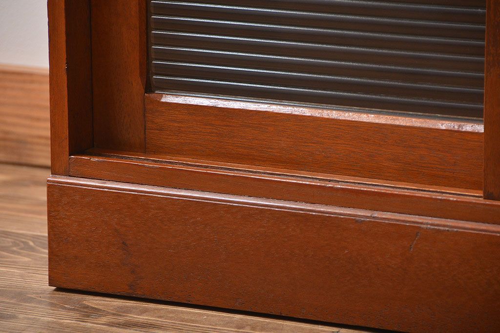 レトロ家具　昭和レトロ　モールガラス入りガラス戸収納棚