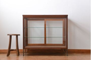 アンティーク家具　アンティーク　鉄脚付きガラスケース
